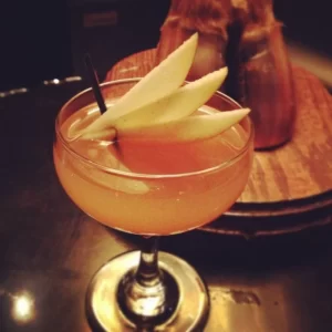 Cocktail Applecar servito in Bicchiere da cocktail