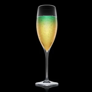Cocktail Arise My Love servito in Flute da champagne
