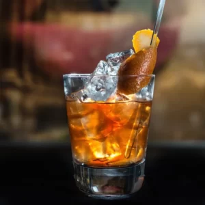 Balmoral Cocktail serviert im Cocktailglas