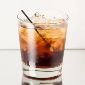 Cocktail English Highball servi dans un Verre Highball