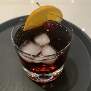 Gin Daisy cocktail served in a Old-fashioned glass