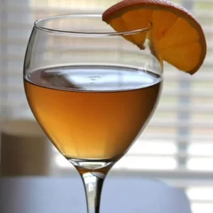 Cocktail Scotch Cobbler servi dans un Verre Old Fashioned