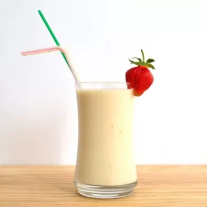 Cocktail Fruit Flip-Flop servito in Highball Glass