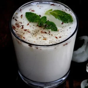 Cocktail Yoghurt Cooler servito in Highball Glass