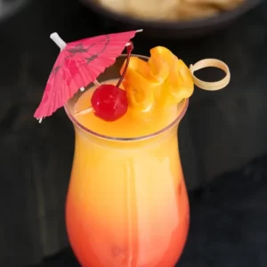 Orange Push-up cóctel servido en Copa Hurricane