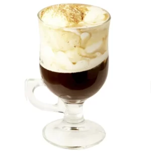 Cocktail Kioki Coffee servito in Tazza da caffè