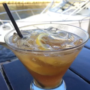 Cocktail Buccaneer servito in Bicchiere Pilsner