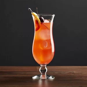 Cocktail Arizona Twister servito in Bicchiere Hurricane